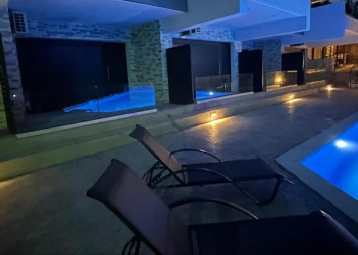Amelia Luxury Suite