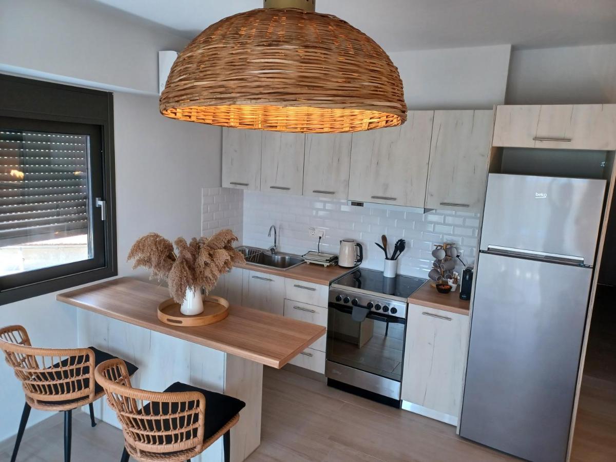 Amelia Luxury Apartment Nikiana
